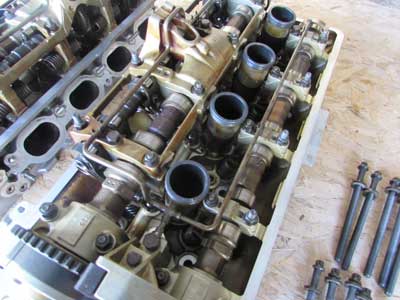 BMW 4.8L V8 N62N Engine Cylinder Heads for Rebuild or Parts (Left & Right Set) 11121557019 550i 650i 750i7